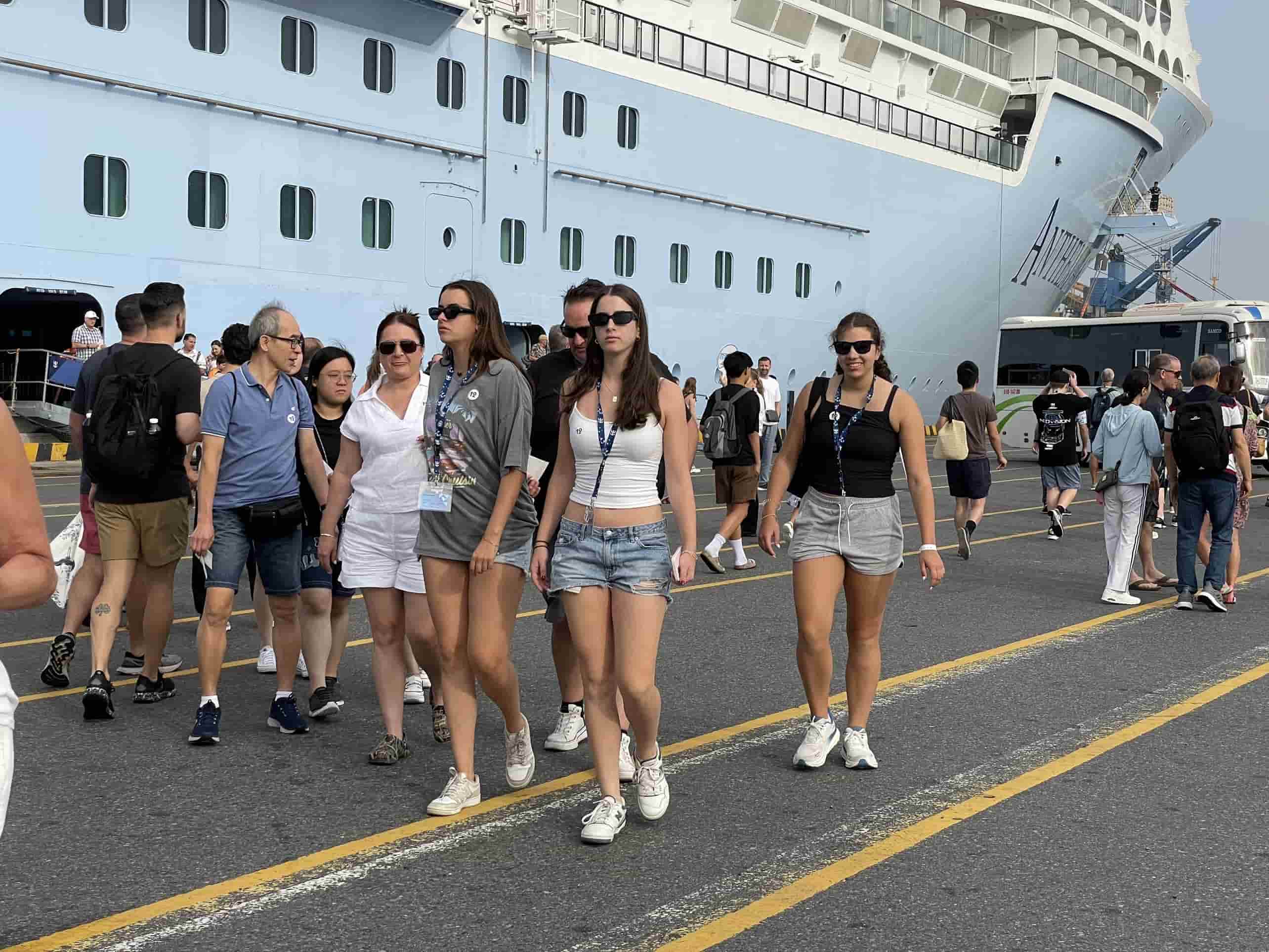 Doanh nghiệp du lịch đón đoàn từ 100 khách được hỗ trợ chi phí 